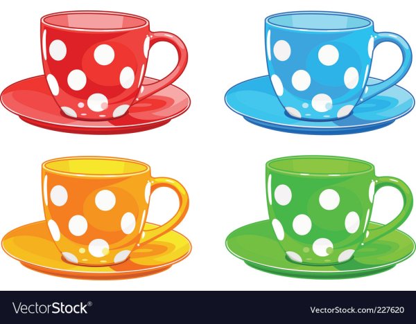 Разноцветные чашки для детей