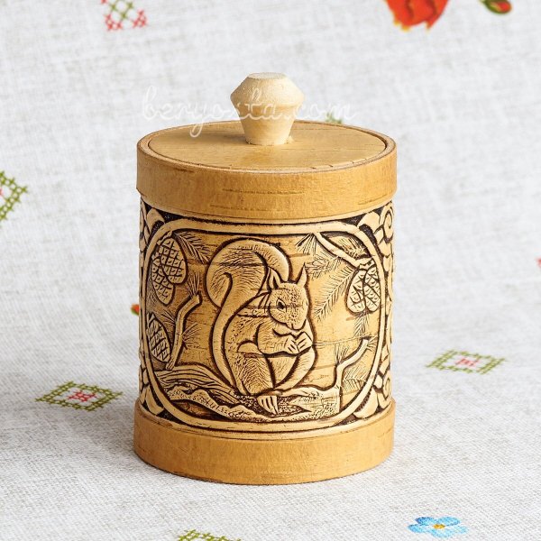 Туесок из бересты Белочка