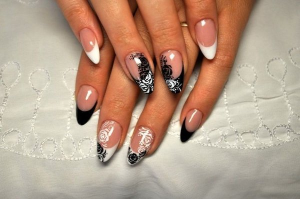 Белые ногти с черным френчем