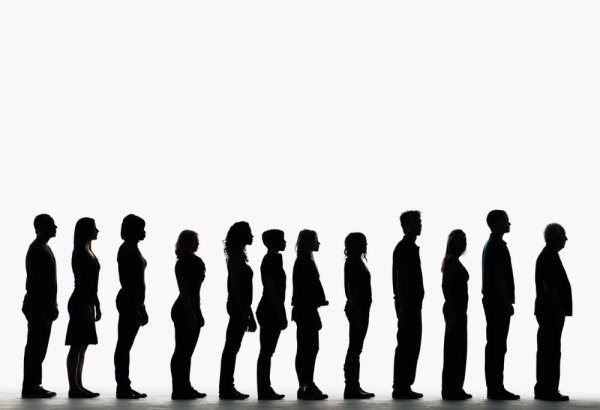 Люди в очереди рисунок