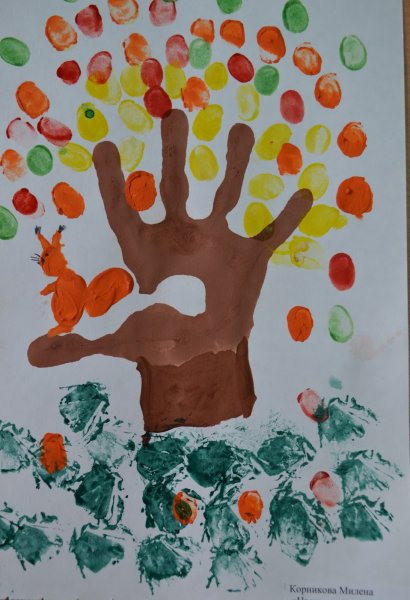 Рисование ладошками дерево