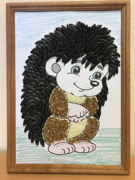 Поделка Ёжик из семечек