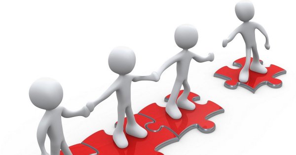 Взаимопомощь на белом фоне