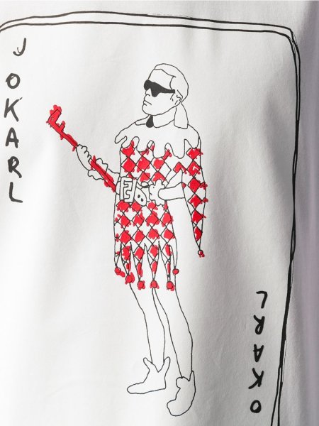 Черный фон Фенди