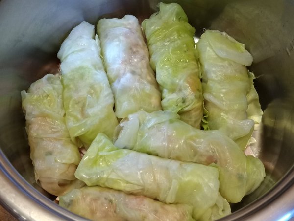 Голубцы на тарелке