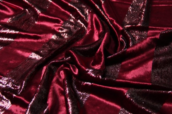 Черные бархатные обои для стен