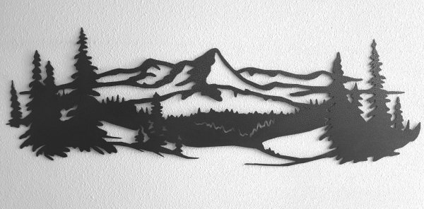 Силуэты гор и лесов