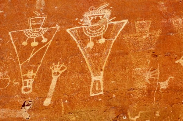 Петроглифы догонов