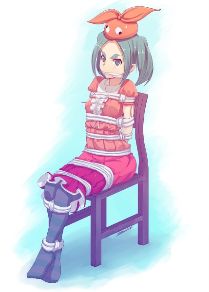 Связанная аниме девочка