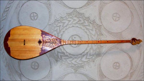 Древняя домбра