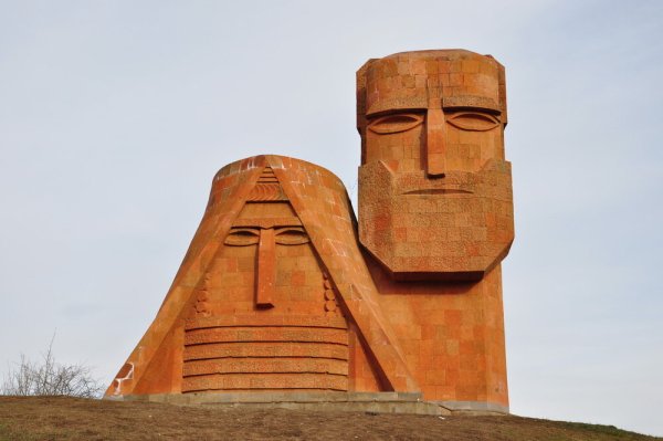 Арцах Нагорный Карабах скульптура