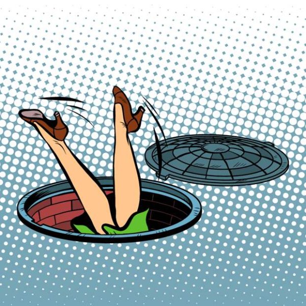 Сантехник вылезает из люка