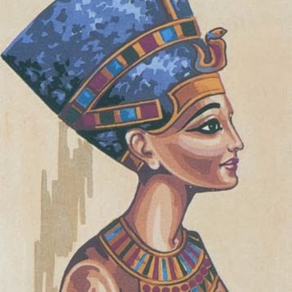 Кошка царица Нефертити