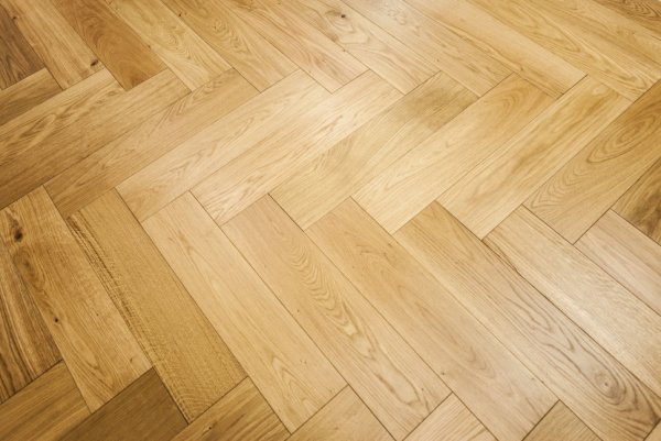 Дубовый паркет вразбежку