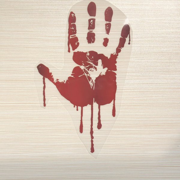 Кровавый отпечаток руки