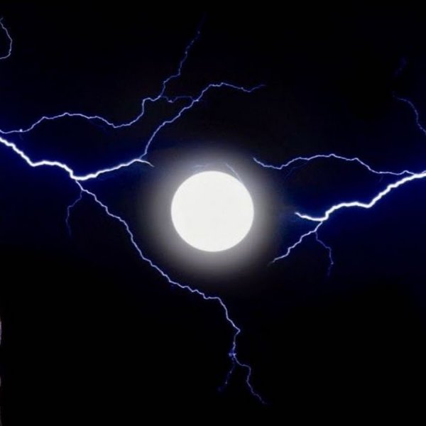 Фиолетовая молния