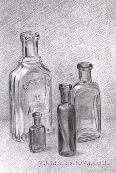 Стеклянная бутылка карандашом