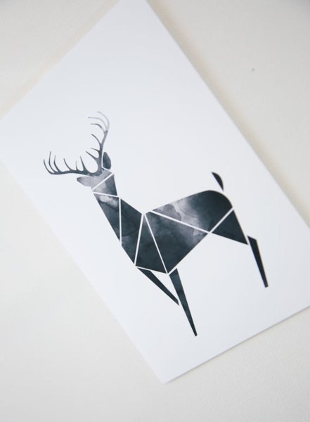 Олень в геометрическом стиле
