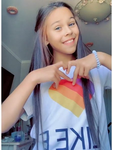 Лайкер Милана Некрасова