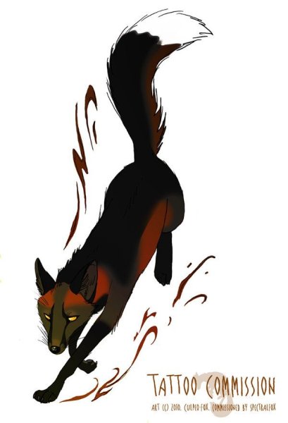 Лиса лежит полукругом