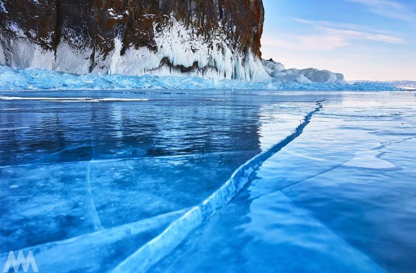 Иркутск на Байкал голубой лед