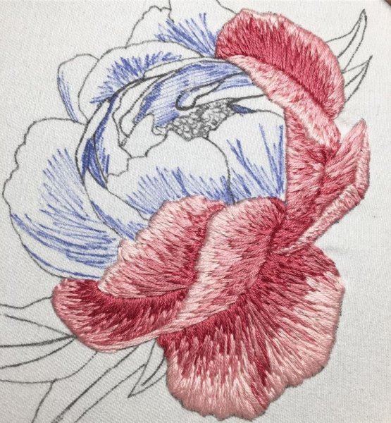 Художественная вышивка цветок
