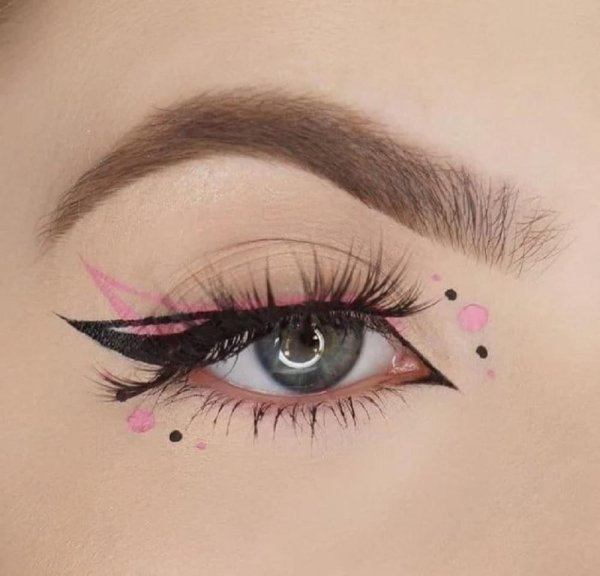 Стрелки на глазах