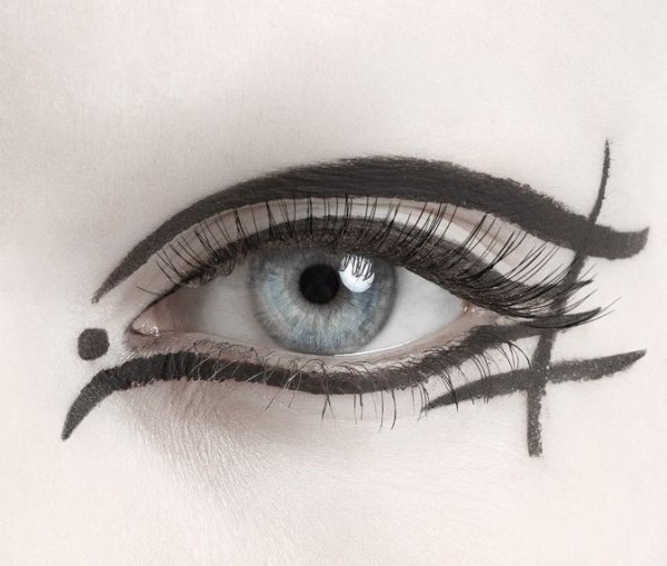 Глаза с узором