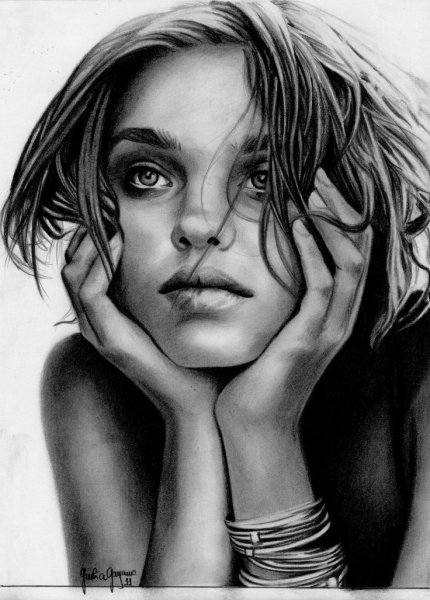 Наталья Водянова портрет карандашом