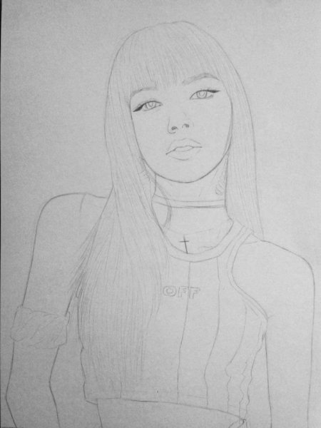 Лалиса Манобан карандашом