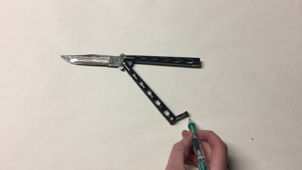 Нож бабочка карандашом