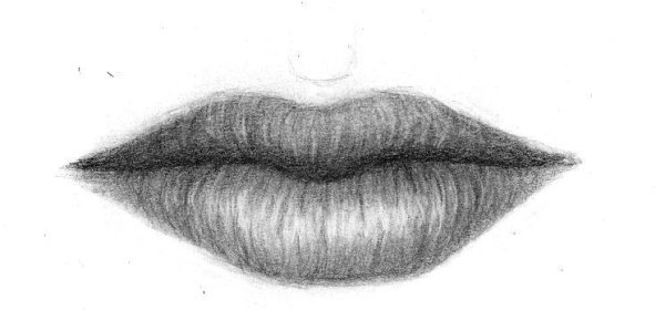 Штриховка губ карандашом