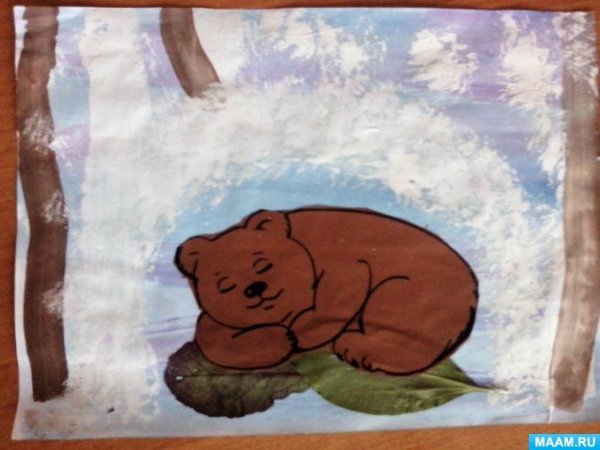 Медведь спит раскраска