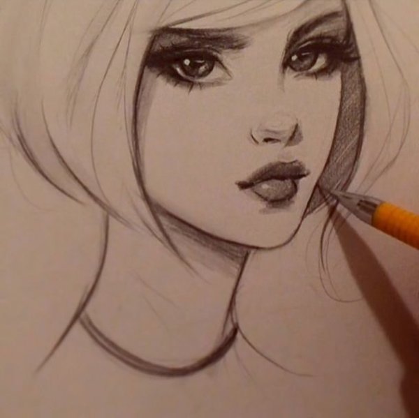 Девушка карандашом