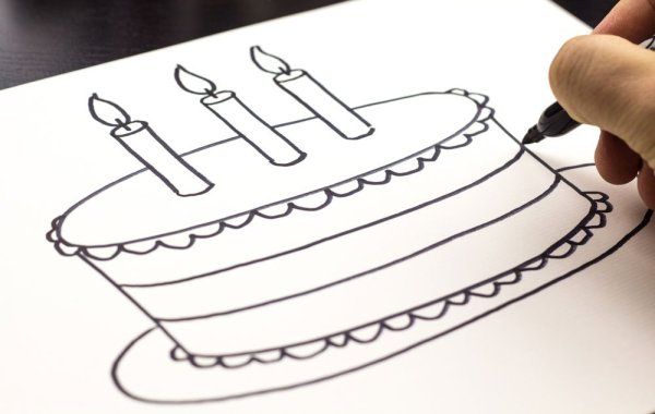 Раскраска торт на день рождения