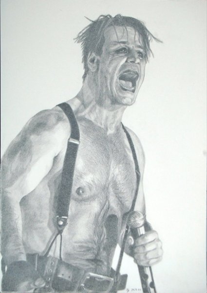 Тилль Линдеманн карандашом