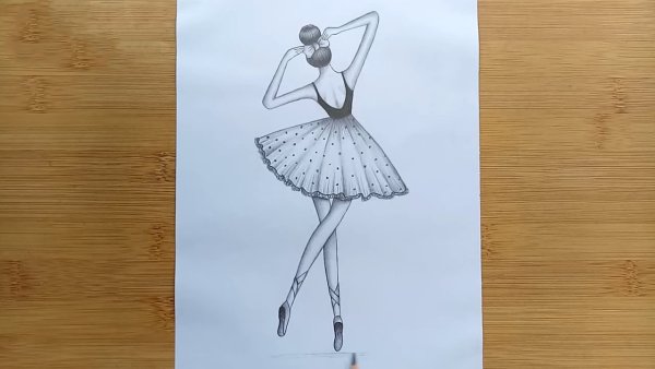 Рисунки девушек в платьях карандашом