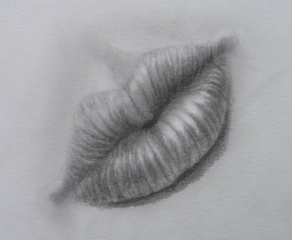 Заштрихованные губы