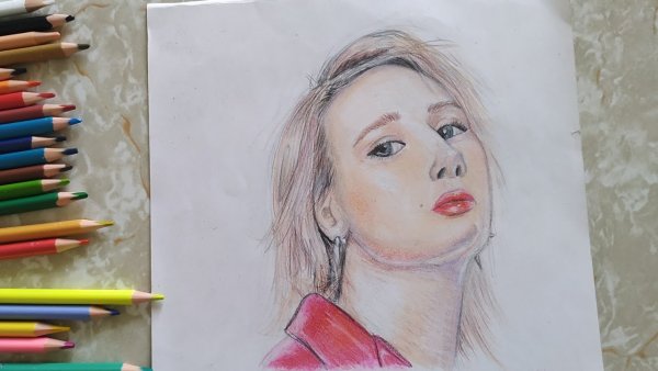 Портрет Клавы коки карандашом