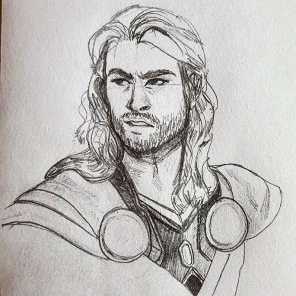 Тор Одинсон карандашом