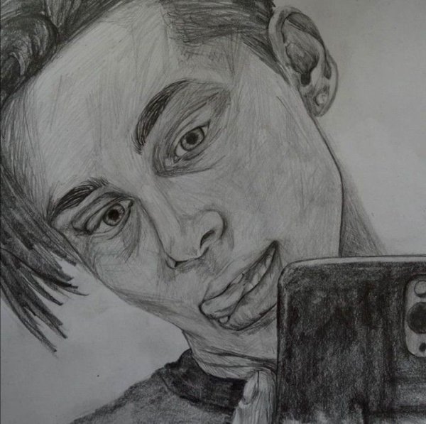 Рисунок портрет Дани Милохина