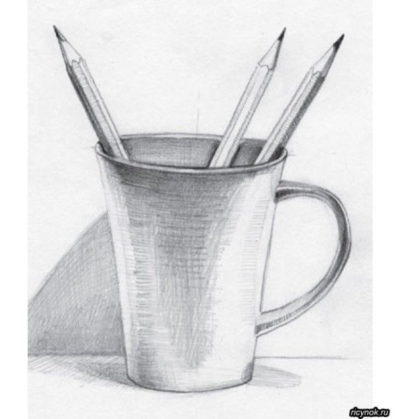 Простые предметы карандашом