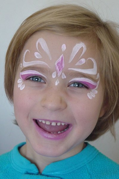 Грим паука на лице для детей