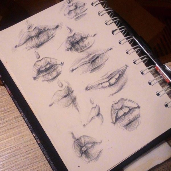 Скетчбук глаза
