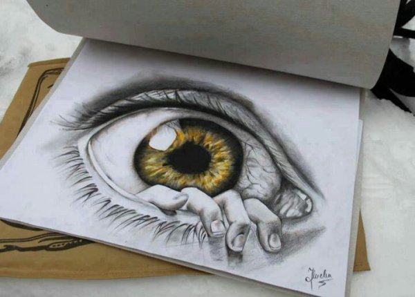 Необычные рисунки на бумаге