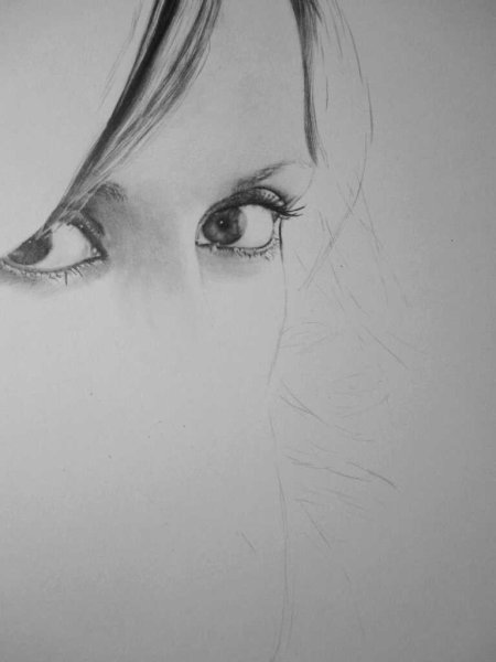 Девушка карандашом