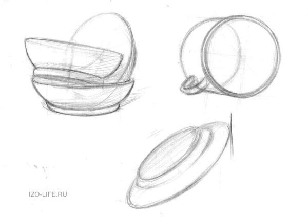 Натюрморт с предметами быта карандашом