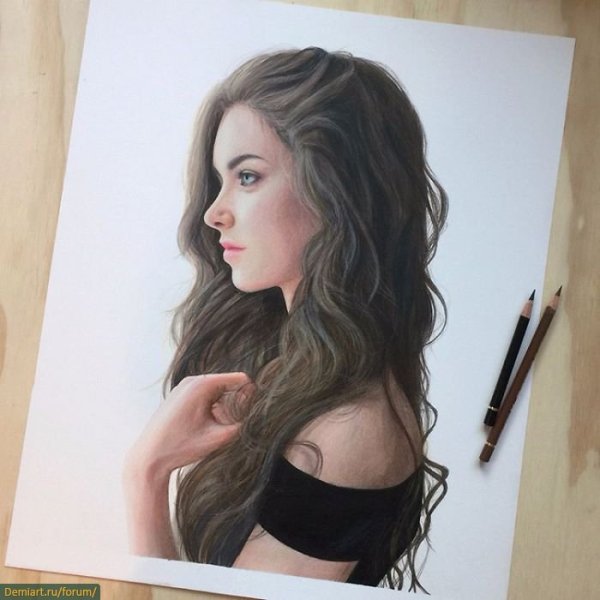 Портрет девушки цветными карандашами