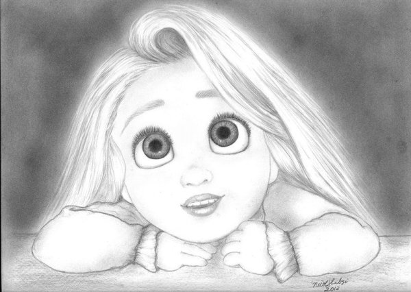 Принцессы цветными карандашами