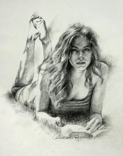 Красивый портрет углем